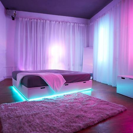 Huge Apartment With Home Cinema And Kitchen In Friedrichshain Berlijn Buitenkant foto