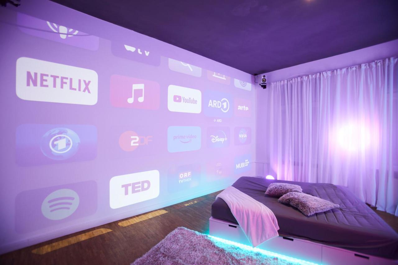 Huge Apartment With Home Cinema And Kitchen In Friedrichshain Berlijn Buitenkant foto
